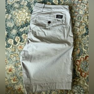 Abercrombie & Fitch Shorts - Men’s 32